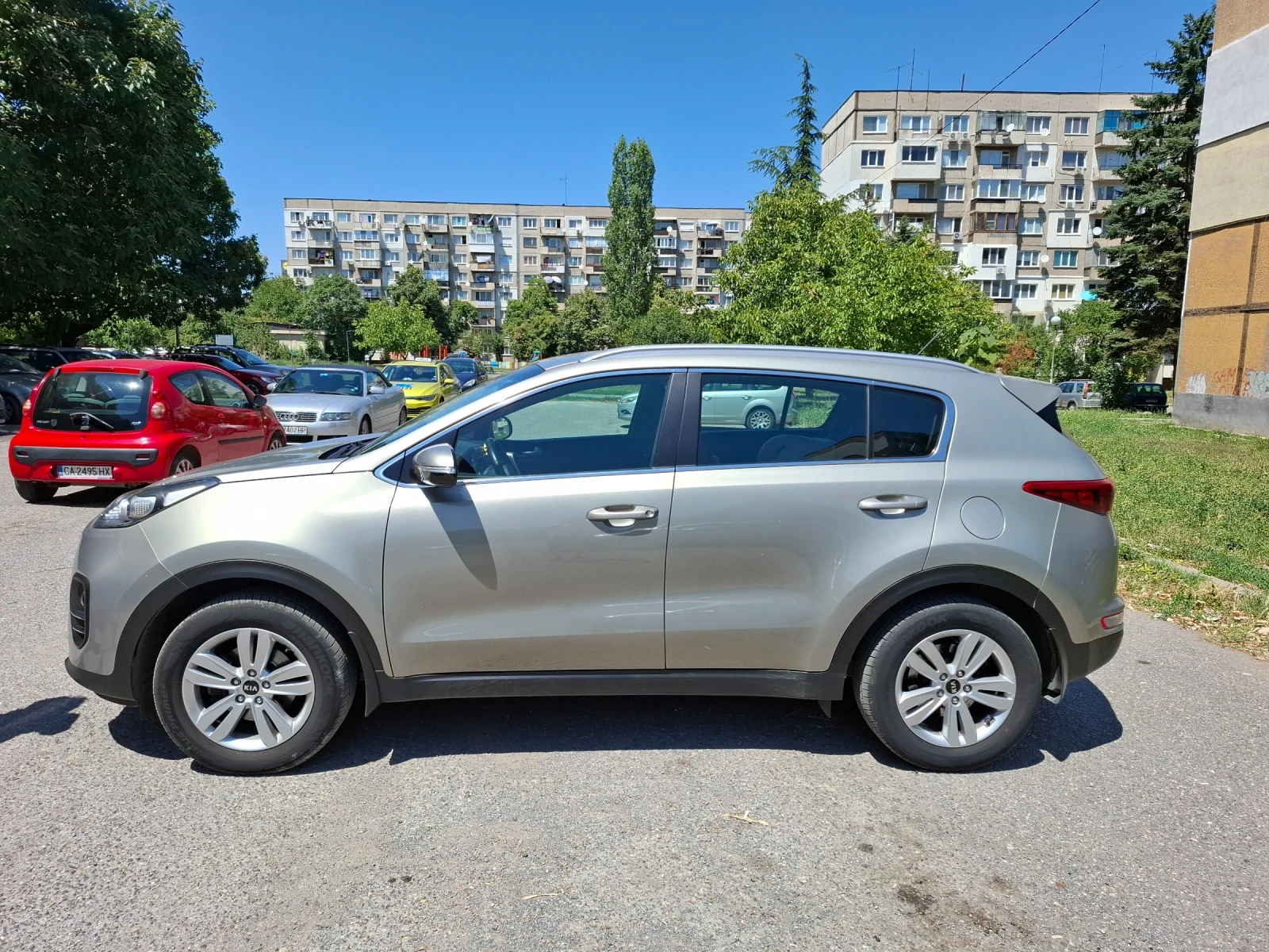 Kia Sportage, снимка 4 - Автомобили и джипове - 53835231