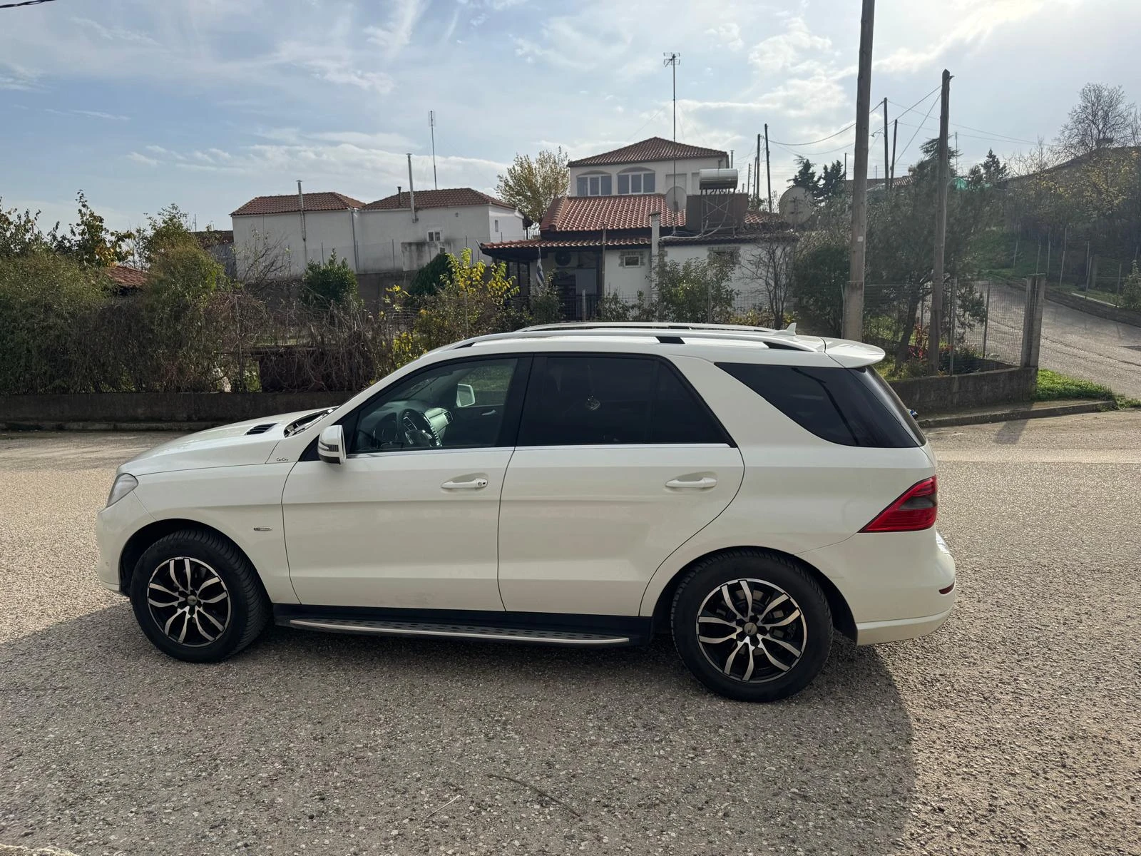 Mercedes-Benz ML 350 BlueTEC 4MATIC AMG Paket , снимка 5 - Автомобили и джипове - 53979330