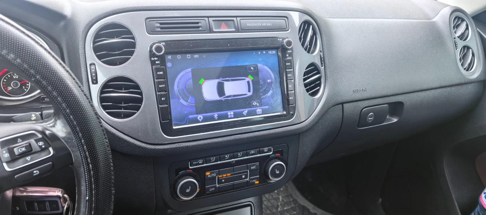 VW Tiguan 2.0 TSI, снимка 5 - Автомобили и джипове - 54240522