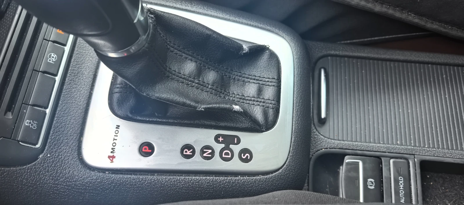 VW Tiguan 2.0 TSI, снимка 7 - Автомобили и джипове - 54240522