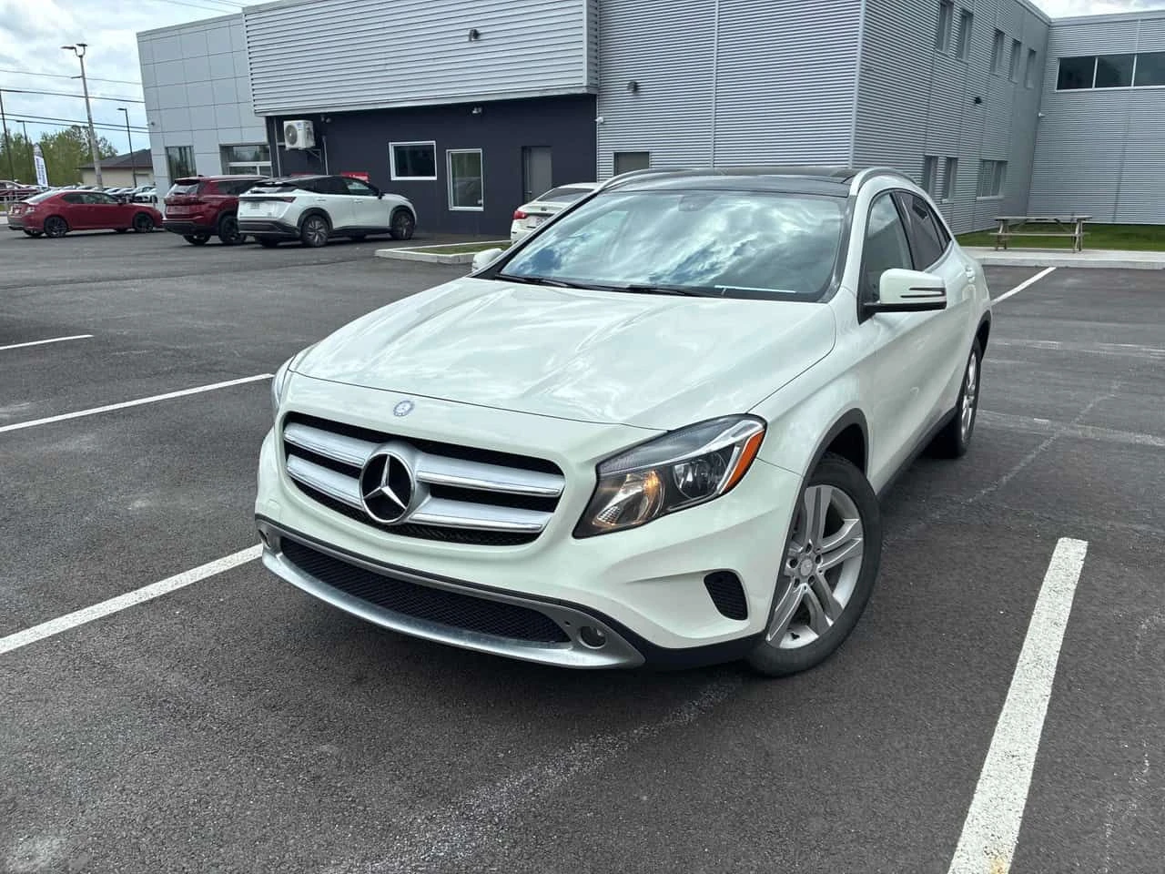 Mercedes-Benz GLA 250 * PANO * ПОДГРЕВИ * КАМЕРА * ПАМЕТ