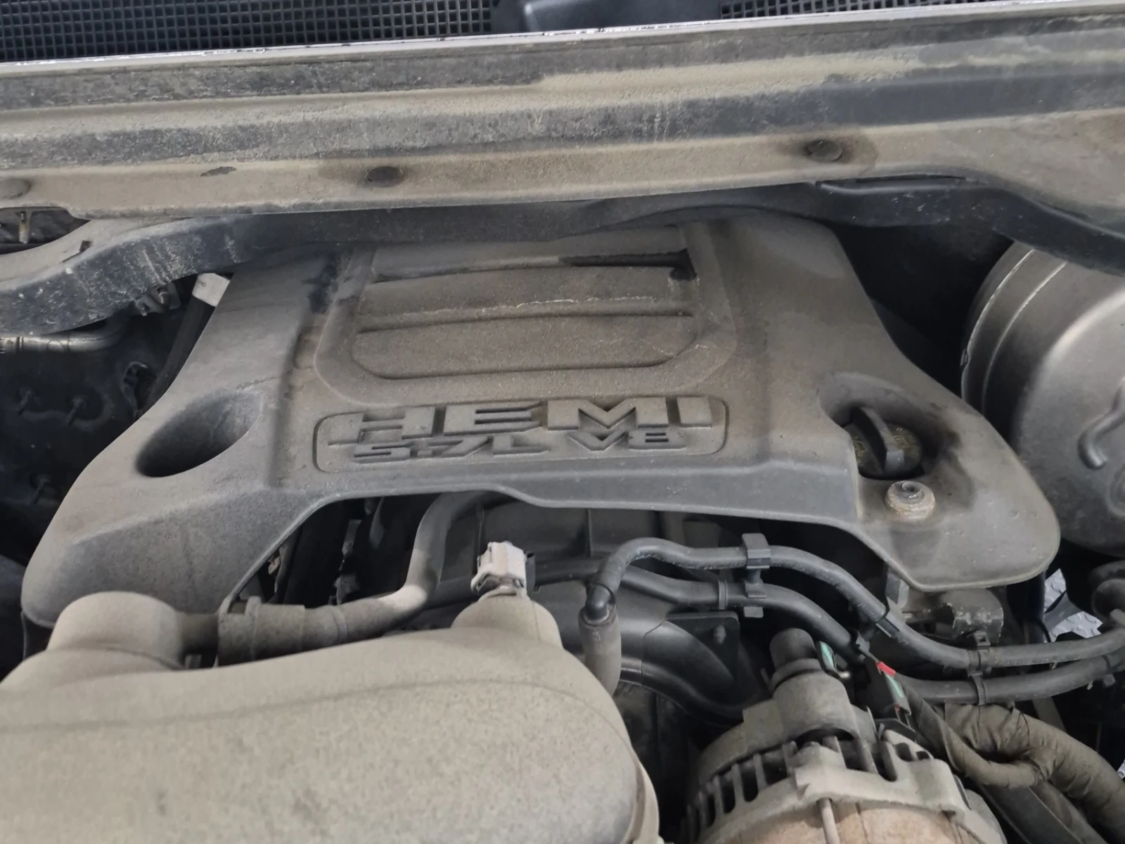 Dodge RAM 1500 REBEL* 5.7* AWD* CARFAX* АВТО КРЕДИТ* , снимка 15 - Автомобили и джипове - 55239380