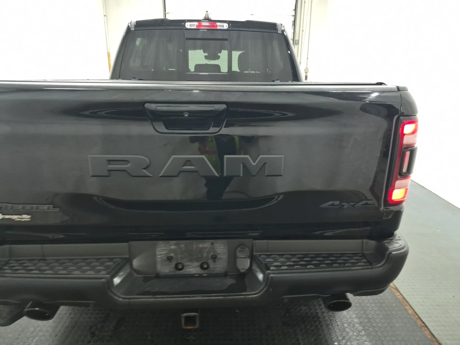 Dodge RAM 1500 REBEL* 5.7* AWD* CARFAX* АВТО КРЕДИТ* , снимка 6 - Автомобили и джипове - 55239380
