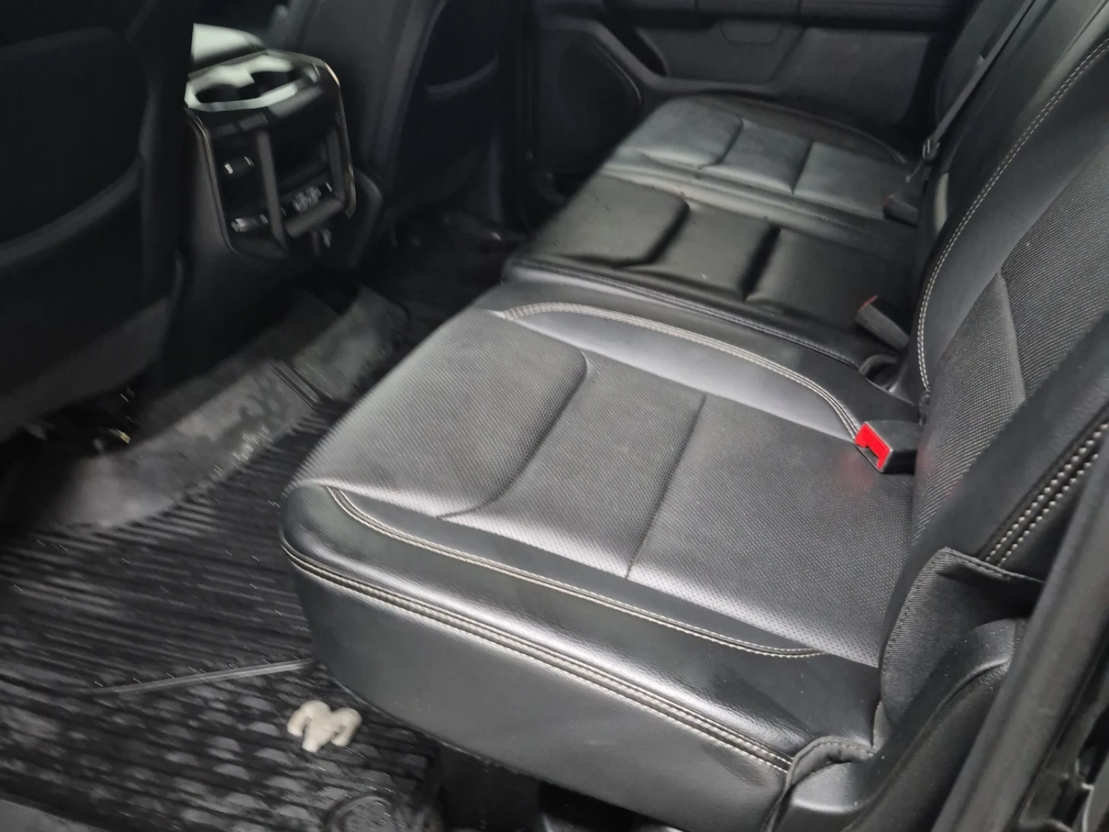 Dodge RAM 1500 REBEL* 5.7* AWD* CARFAX* АВТО КРЕДИТ* , снимка 11 - Автомобили и джипове - 55239380