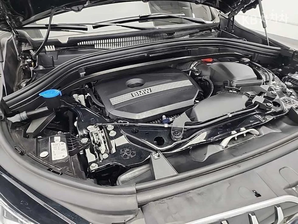 BMW X1 xDrive20i* ПОДГРЕВ* HEAD-UP* HARMAN* 360* PANO, снимка 5 - Автомобили и джипове - 55254916
