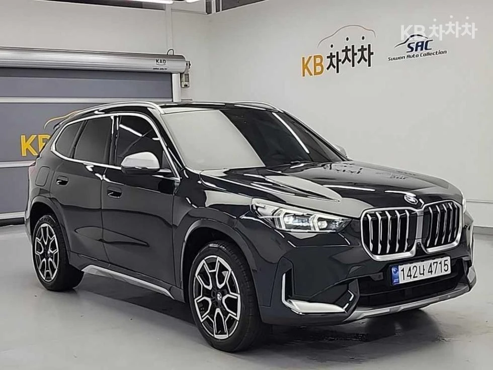 BMW X1 xDrive20i* ПОДГРЕВ* HEAD-UP* HARMAN* 360* PANO, снимка 4 - Автомобили и джипове - 55254916