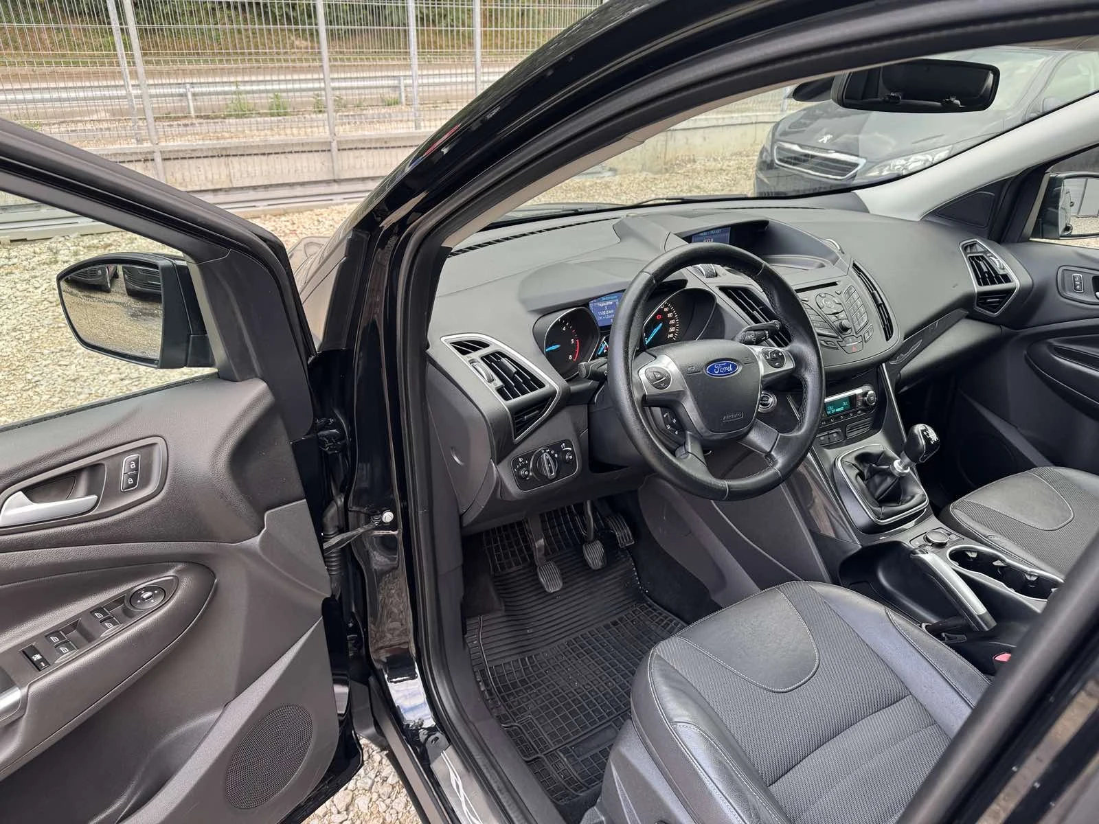 Ford Kuga 2.0TDCI* 4X4* TOP* KLIMATRONIK, снимка 11 - Автомобили и джипове - 55381824