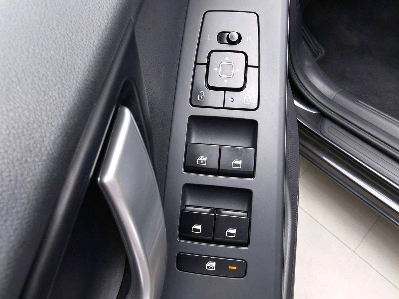 Kia Niro LX, снимка 9 - Автомобили и джипове - 56712442