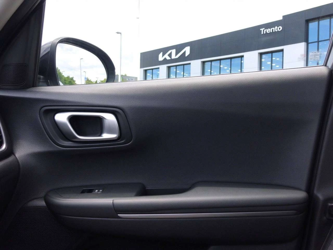 Kia Niro LX, снимка 14 - Автомобили и джипове - 56712442