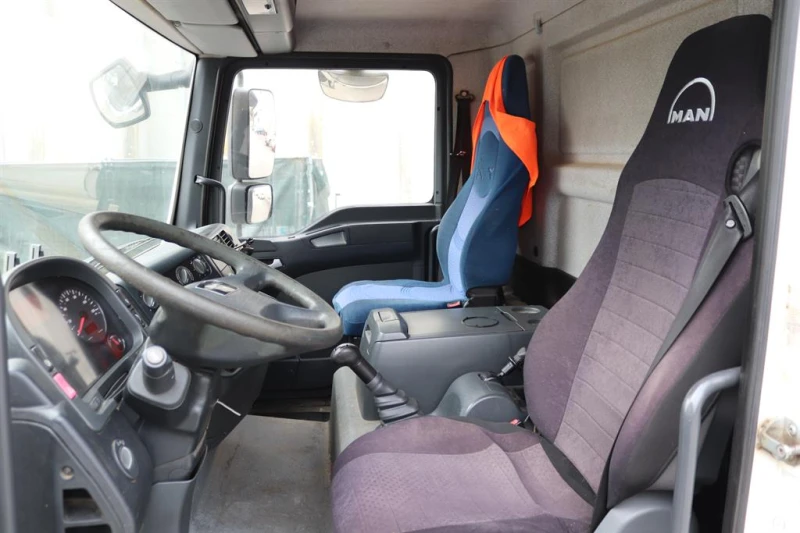 Man Tgl  8.180 Животновоз, ретардер, снимка 12 - Камиони - 52447565