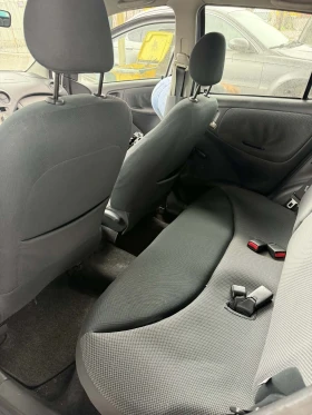 Toyota Yaris 1.3 vvt-i, снимка 12