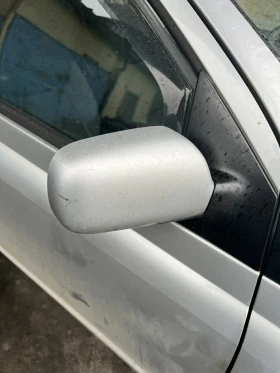 Toyota Yaris 1.3 vvt-i, снимка 9