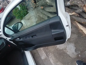 Peugeot 207 1.4 HDI, снимка 9