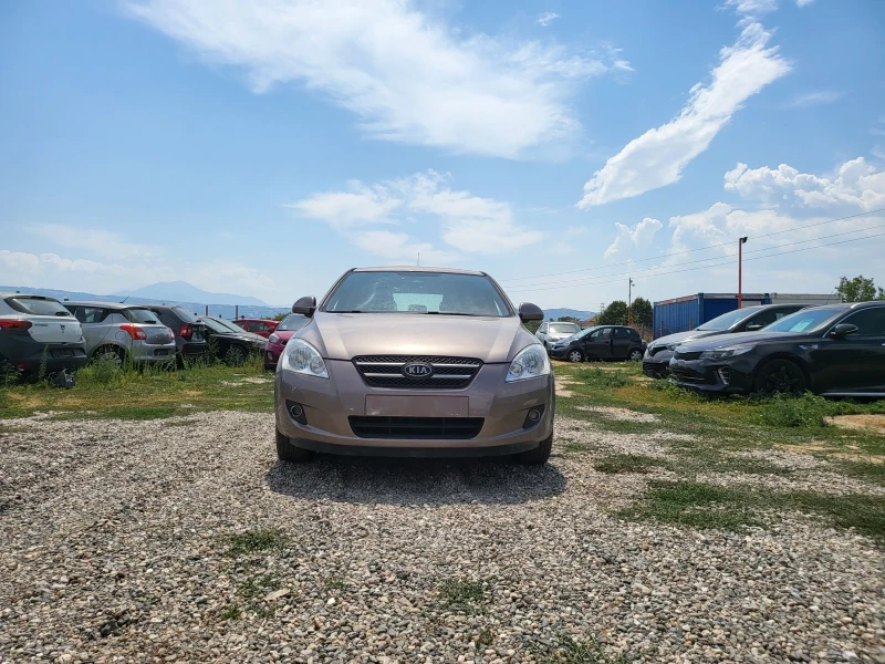 Kia Ceed, снимка 3 - Автомобили и джипове - 46884511