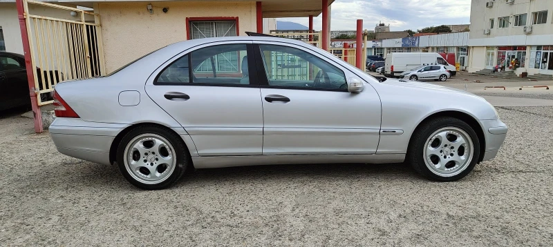 Mercedes-Benz C 220 D-Седан-Automat, снимка 8 - Автомобили и джипове - 47300697