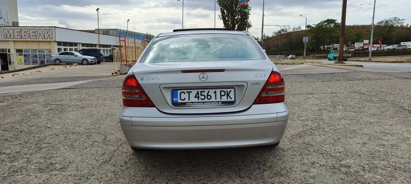 Mercedes-Benz C 220 D-Седан-Automat, снимка 6 - Автомобили и джипове - 47300697