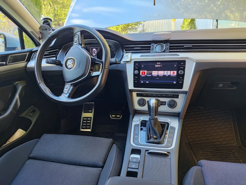 VW Passat 2.0 TDI, 150кс, снимка 8 - Автомобили и джипове - 47736663