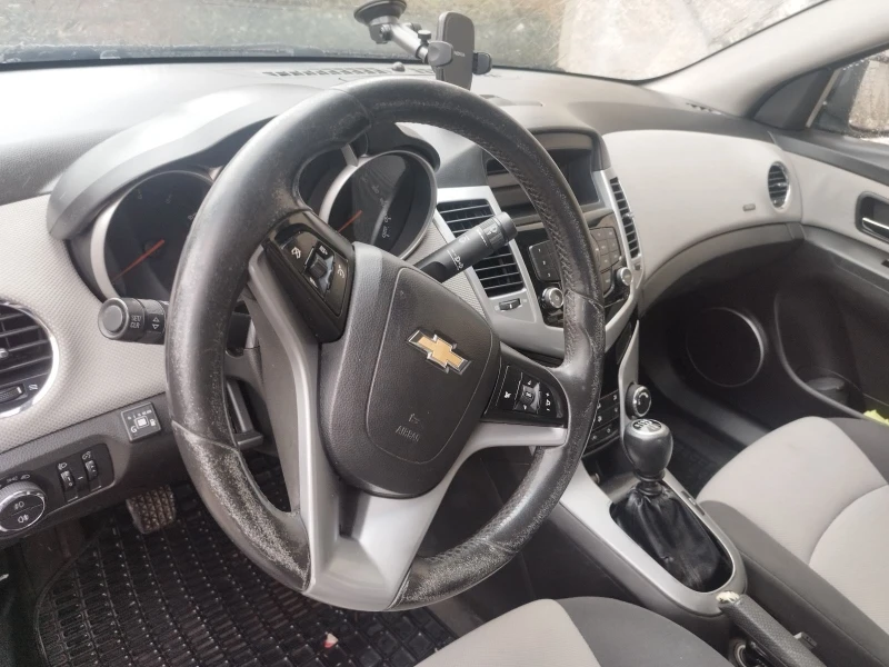 Chevrolet Cruze 1.6i ГАЗОВ ИНЖЕКЦИОН, снимка 8 - Автомобили и джипове - 48428218