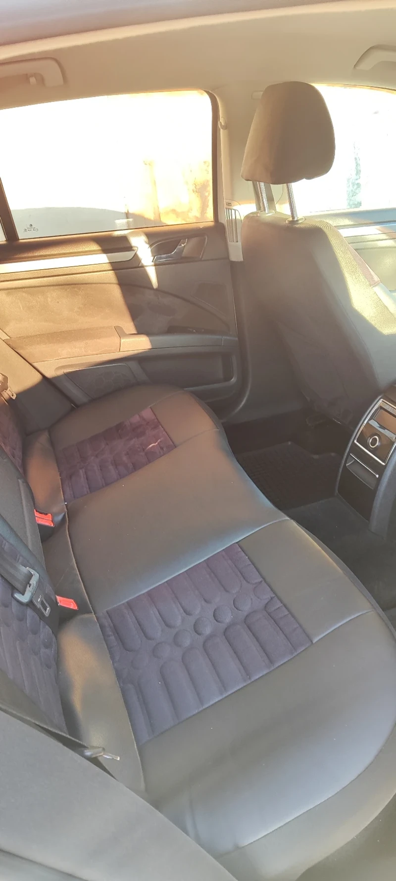 Skoda Superb, снимка 5 - Автомобили и джипове - 52364349