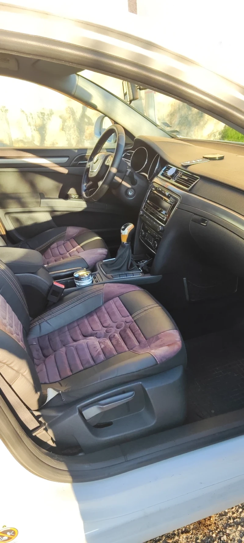 Skoda Superb, снимка 6 - Автомобили и джипове - 52364349