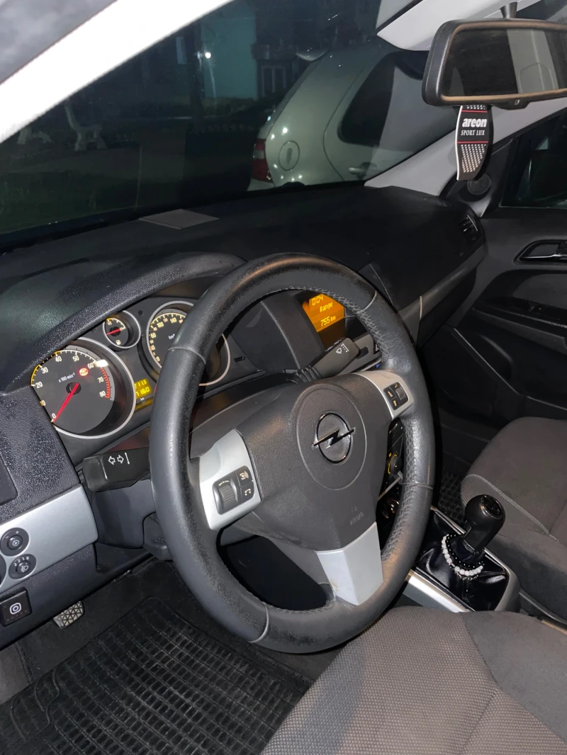 Opel Astra, снимка 10 - Автомобили и джипове - 52898373