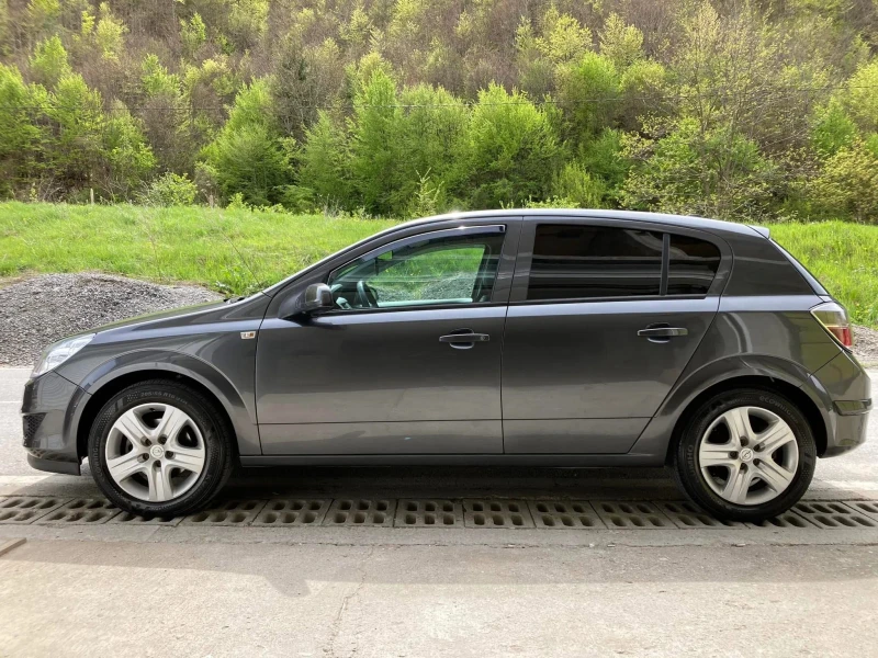 Opel Astra, снимка 3 - Автомобили и джипове - 52898373