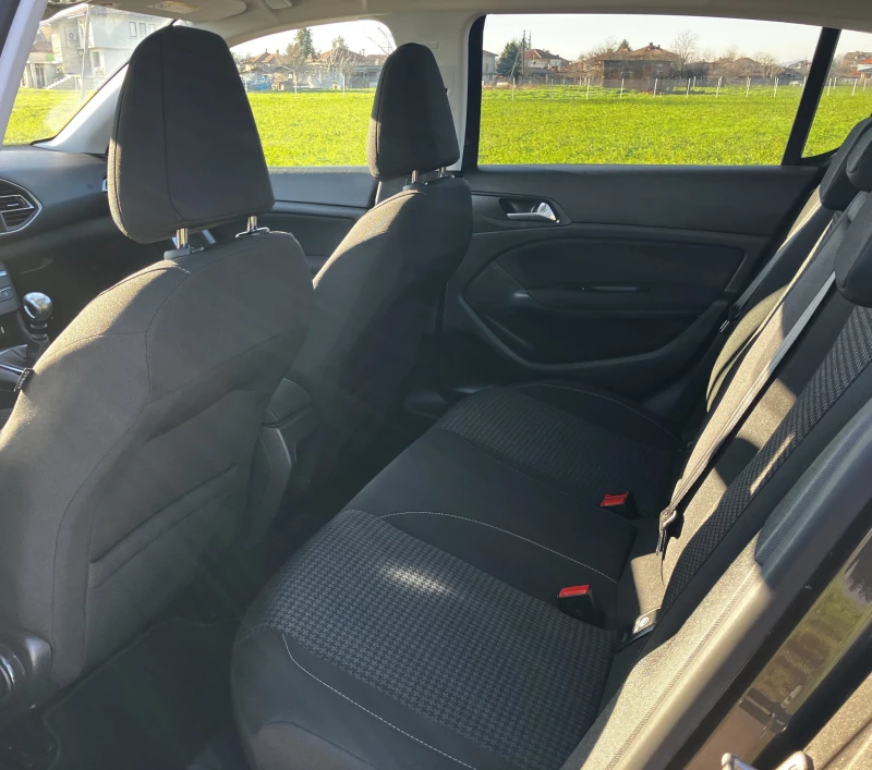 Peugeot 308 1.6 HDI, снимка 10 - Автомобили и джипове - 52912987