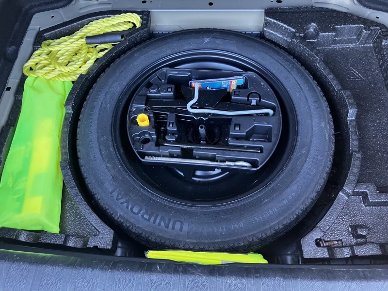 Peugeot 308 1.6 HDI, снимка 14 - Автомобили и джипове - 52912987