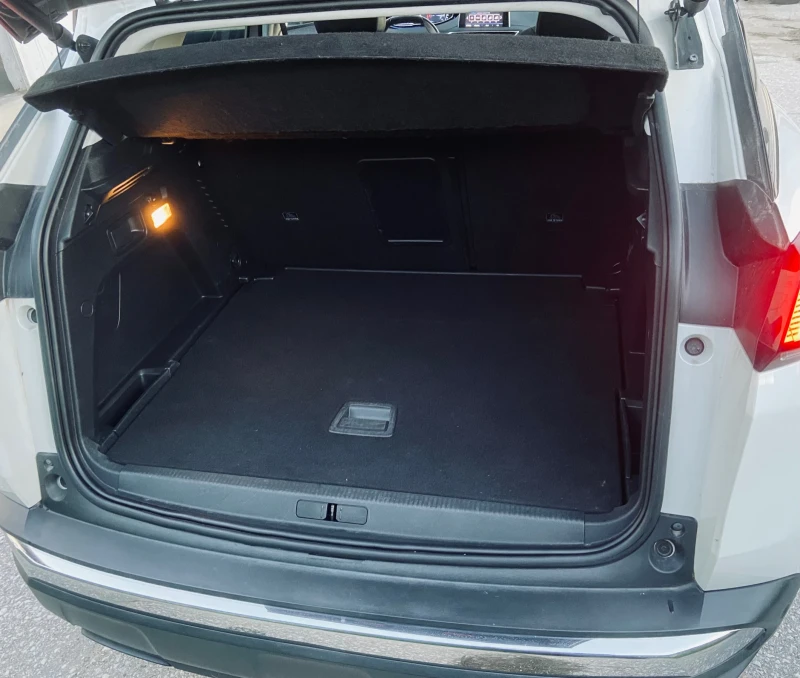 Peugeot 3008 1.5 Blue-HDI Allure, снимка 9 - Автомобили и джипове - 52942791