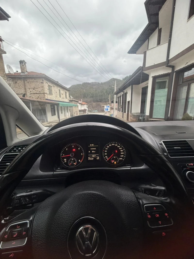 VW Touran 1 6TDI 7Person, снимка 10 - Автомобили и джипове - 52976514