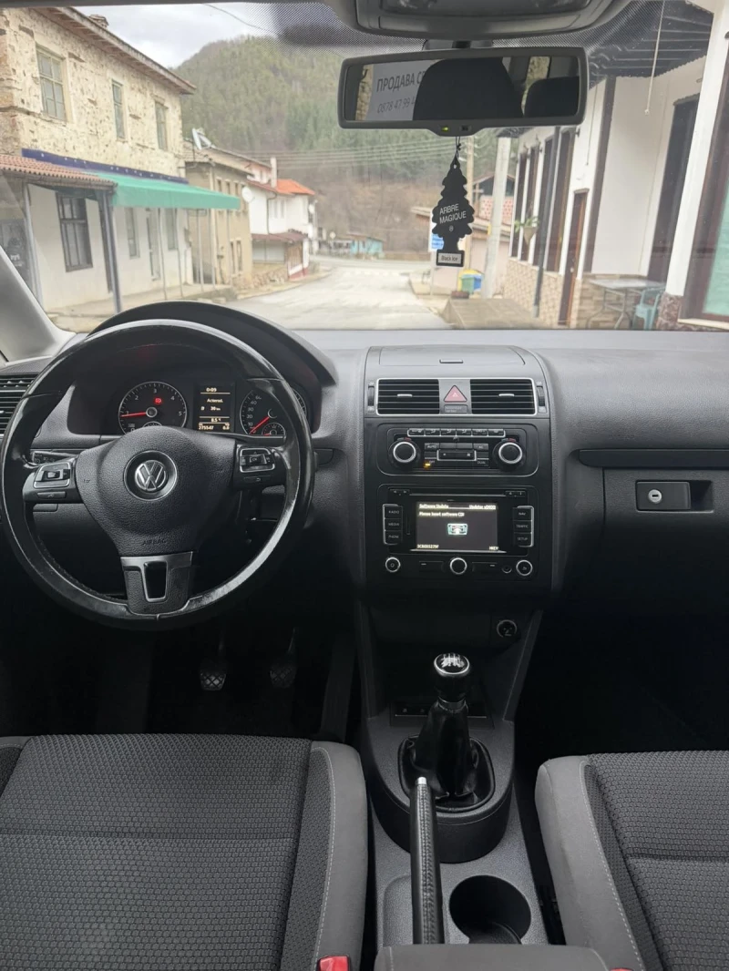 VW Touran 1 6TDI 7Person, снимка 9 - Автомобили и джипове - 52976514