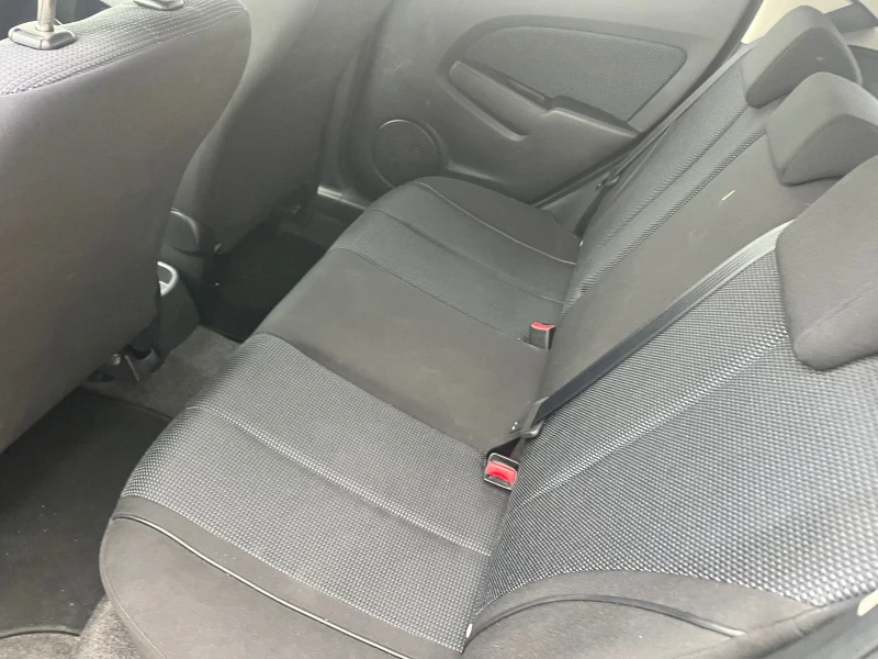 Mazda 2 1.3i , снимка 6 - Автомобили и джипове - 53101289