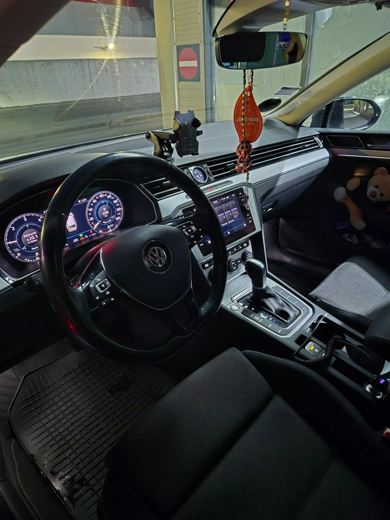 VW Passat, снимка 7 - Автомобили и джипове - 53275747