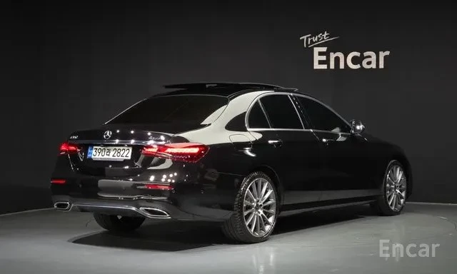 Mercedes-Benz E 350  AMG PACK / 360 / BURMESTER / AMBIENT / PANO , снимка 3 - Автомобили и джипове - 55394488