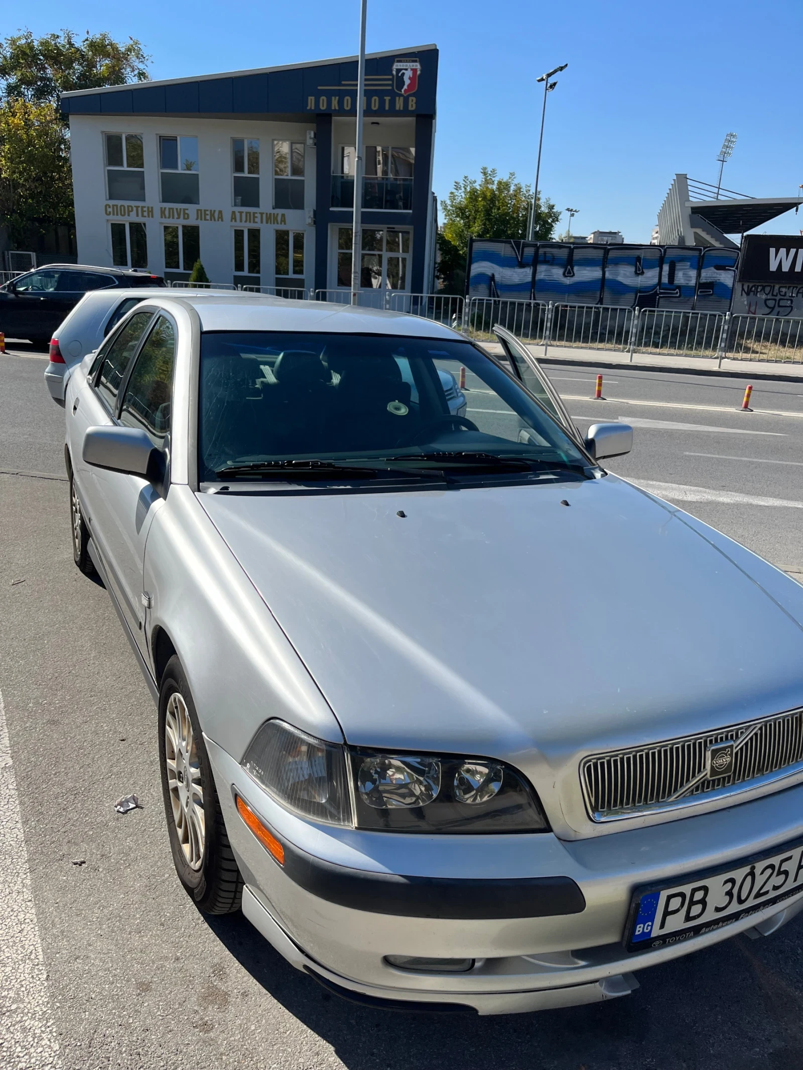 Volvo S40 1.8 - изображение 8