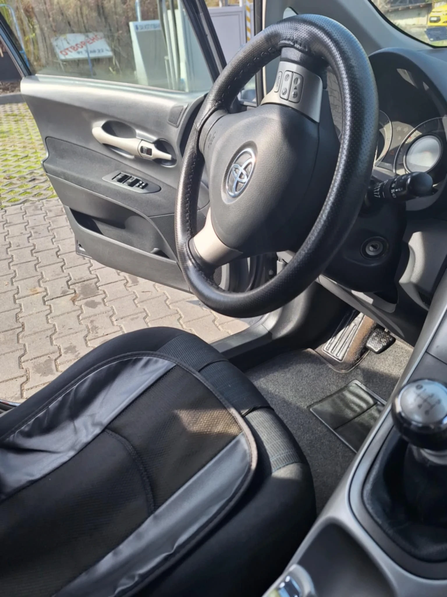 Toyota Auris 2.0 d4d - изображение 8