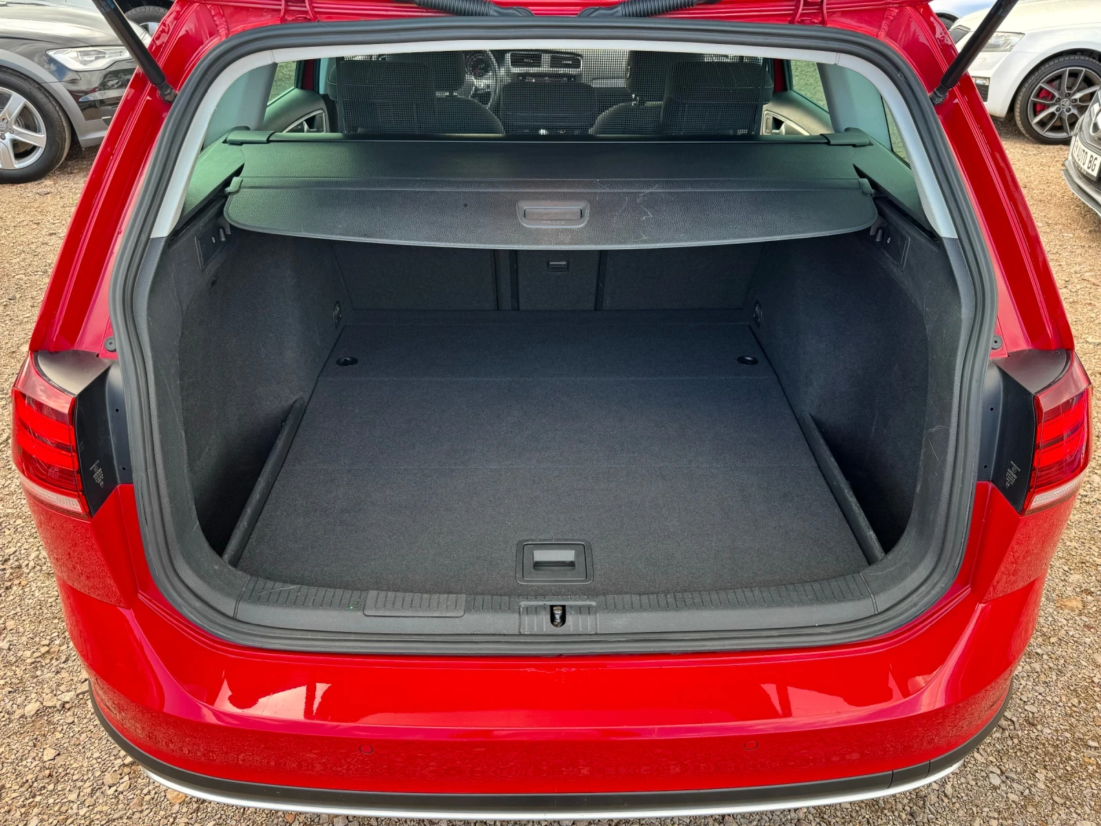 VW Golf 7.5 Alltrack 2.0TDI 4X4 - изображение 7