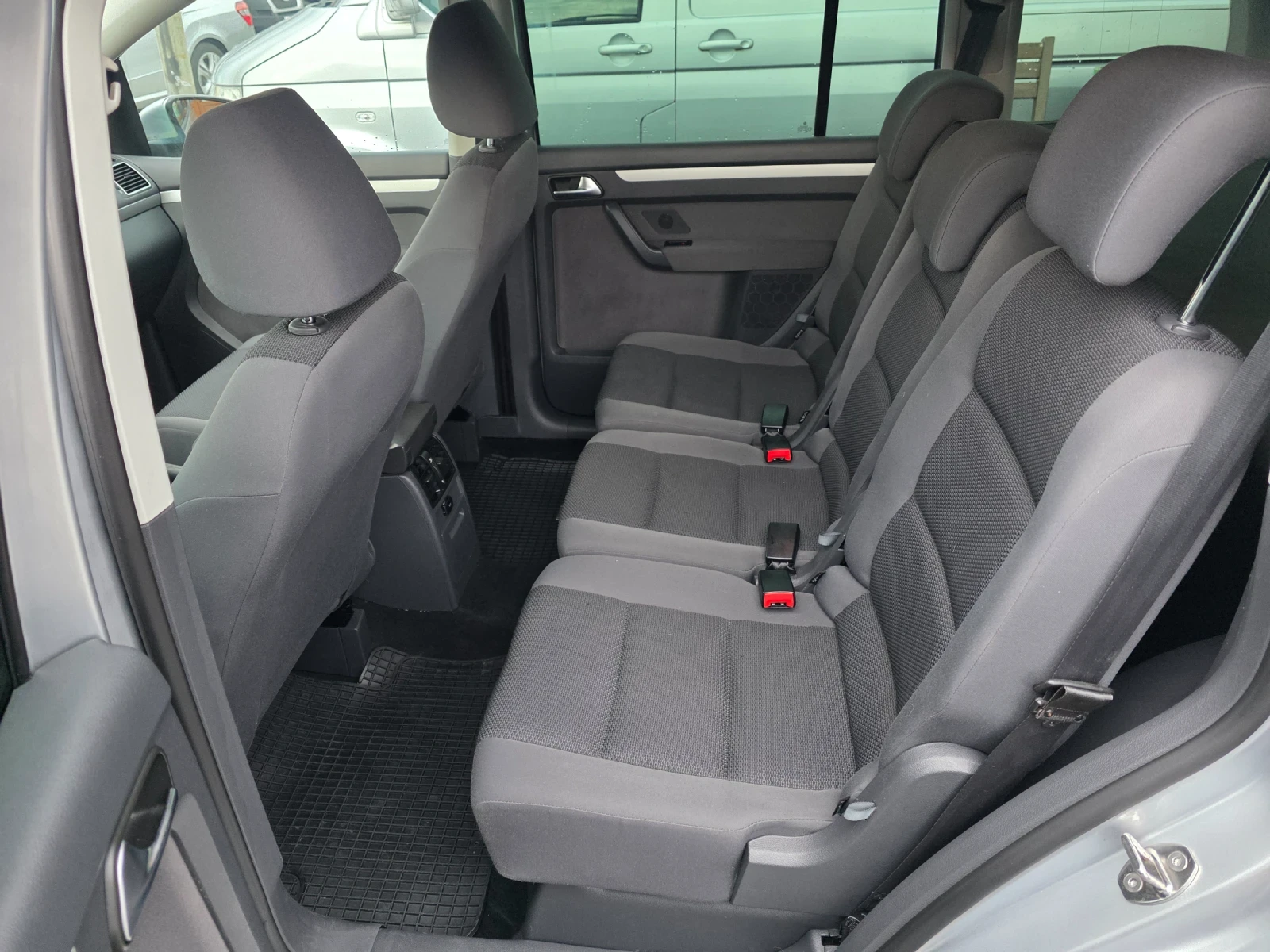 VW Touran 1.6tdi | Mobile.bg   11