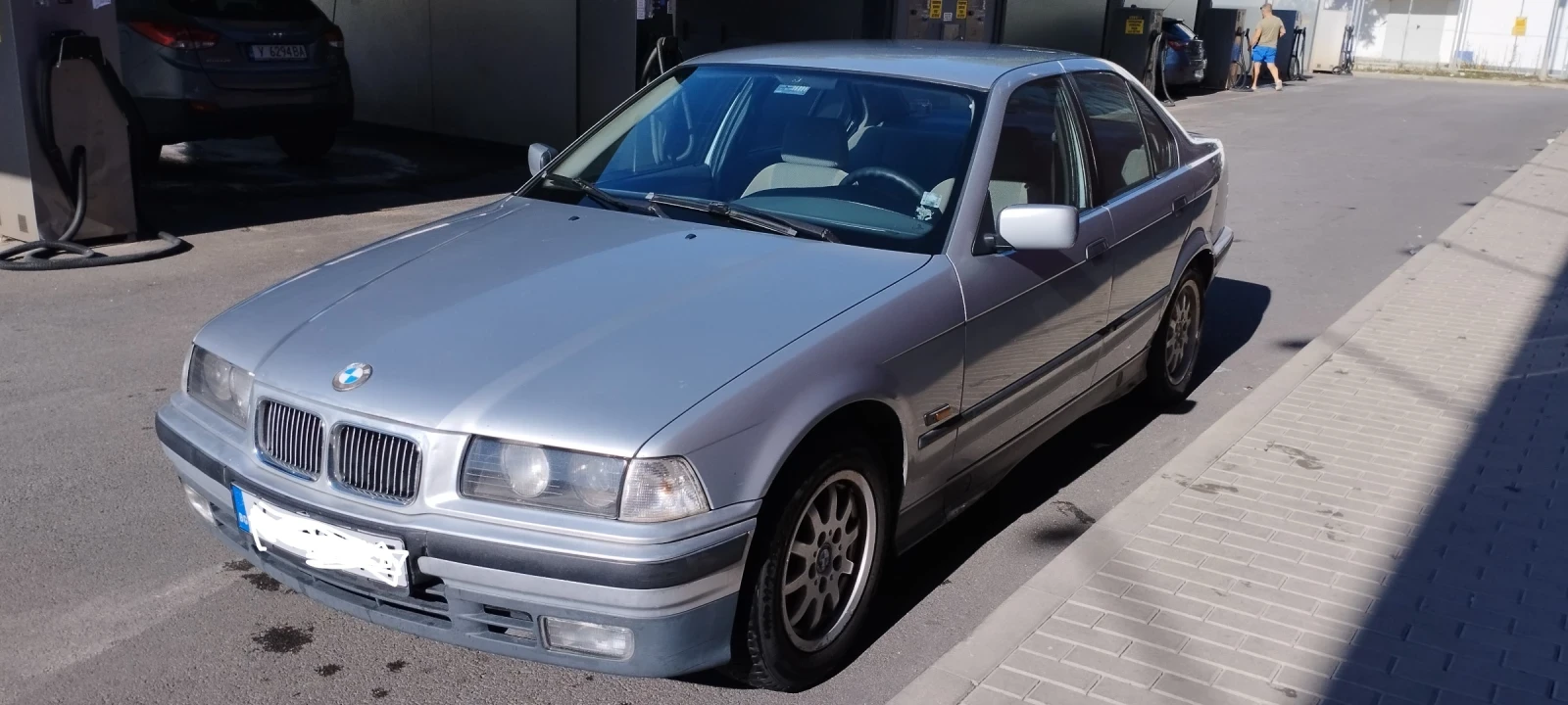 BMW 318  - изображение 4