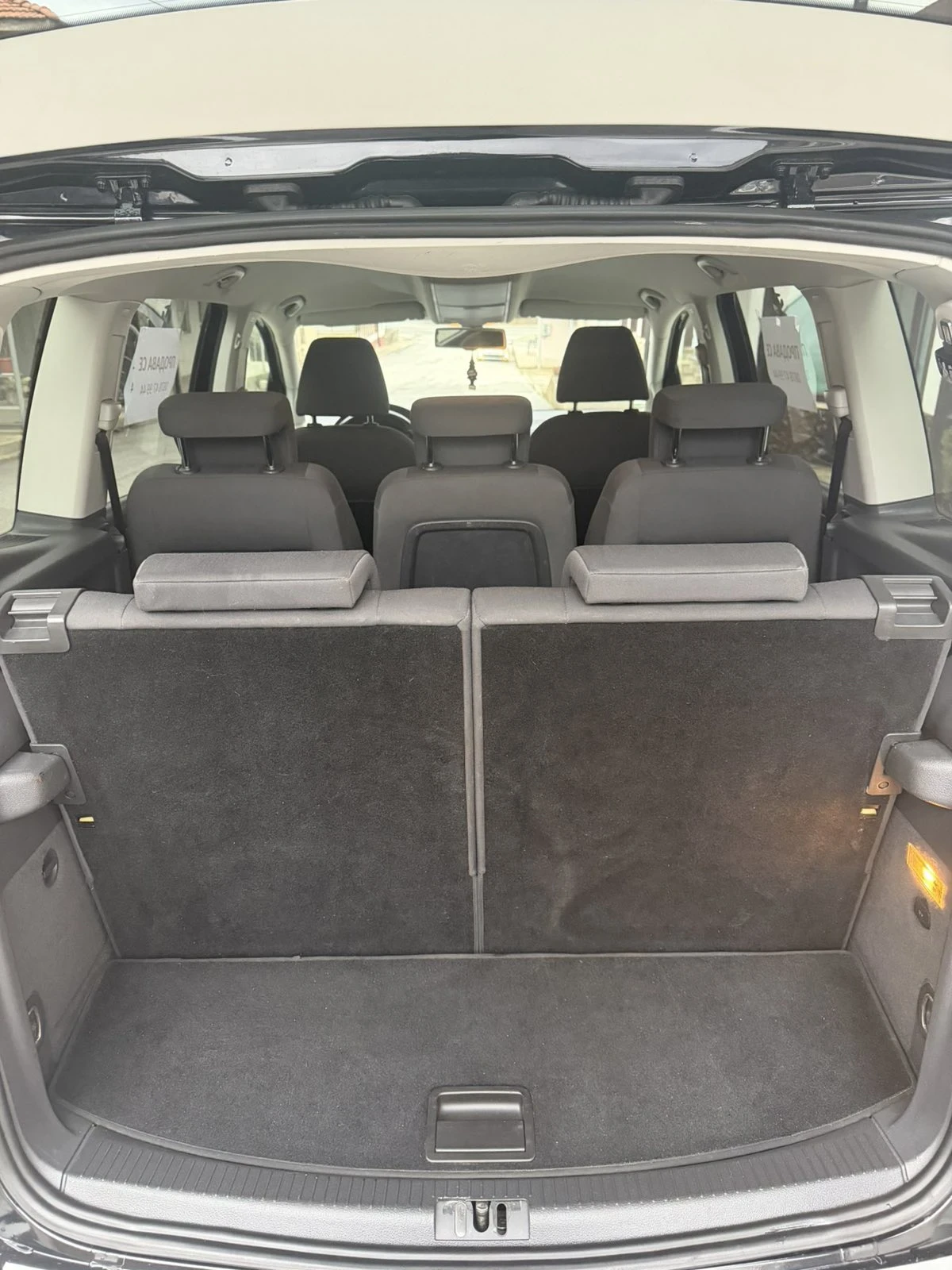 VW Touran 1 6TDI 7Person - изображение 5