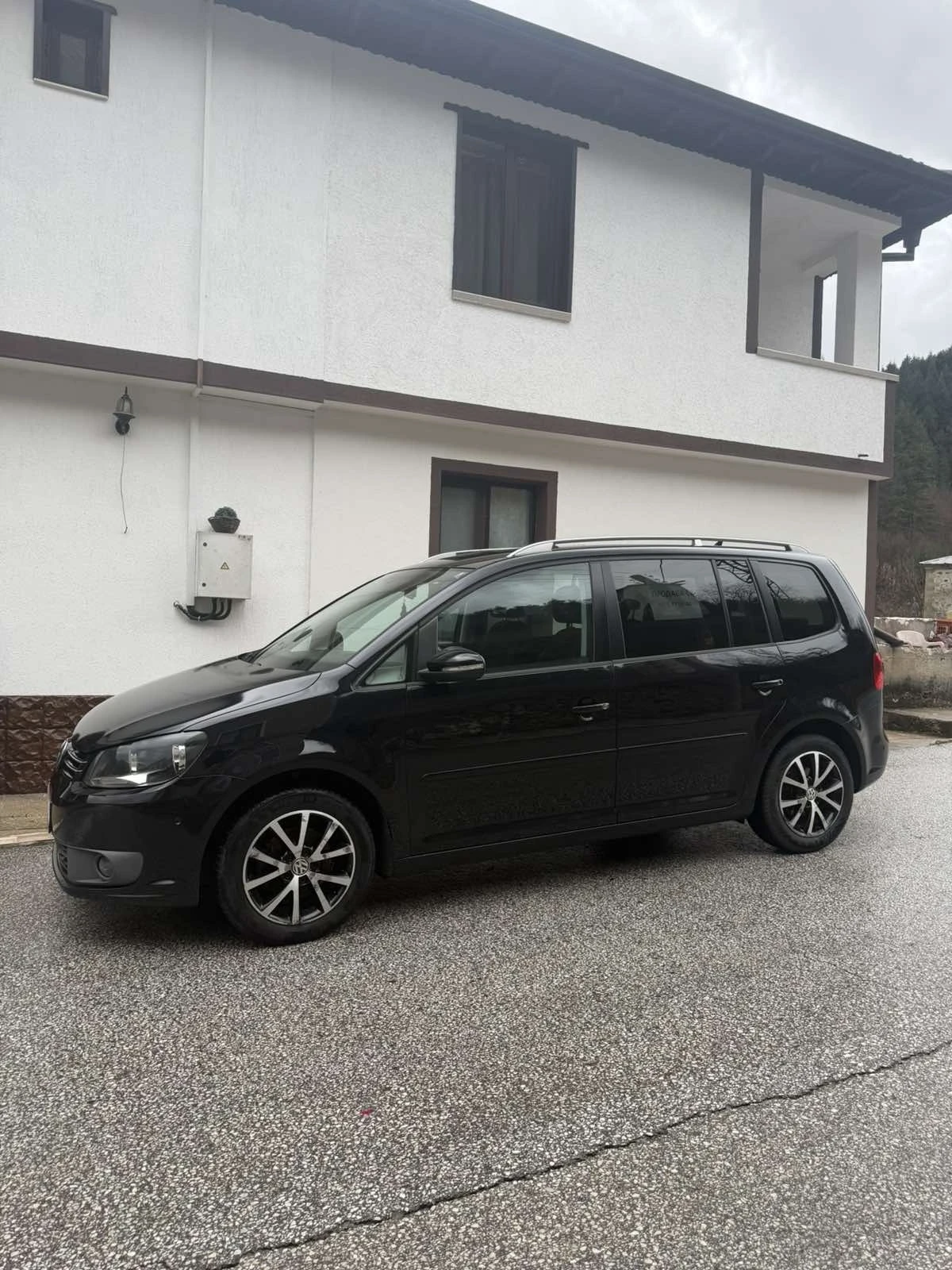 VW Touran 1 6TDI 7Person - изображение 3