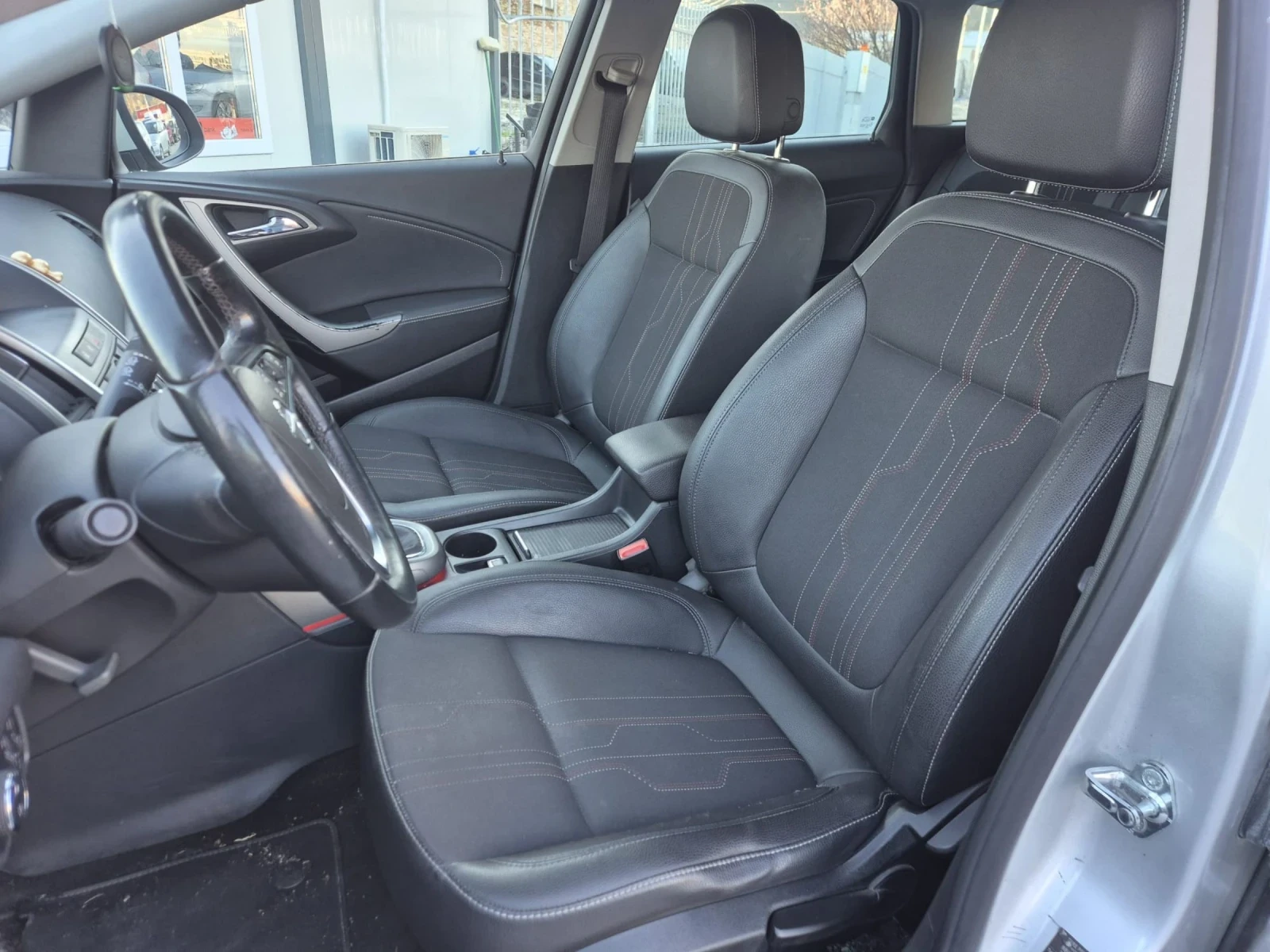 Opel Astra 1.7 CDTI SPORT TOURER - изображение 8