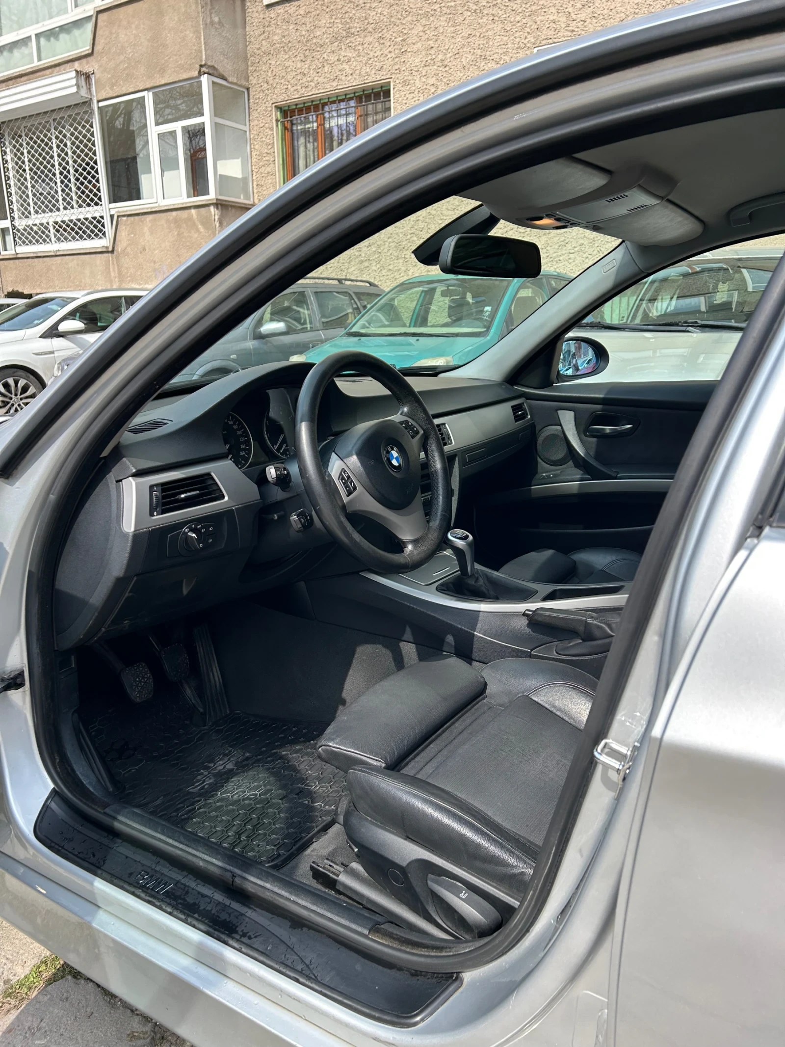 BMW 320, снимка 11 - Автомобили и джипове - 53923826