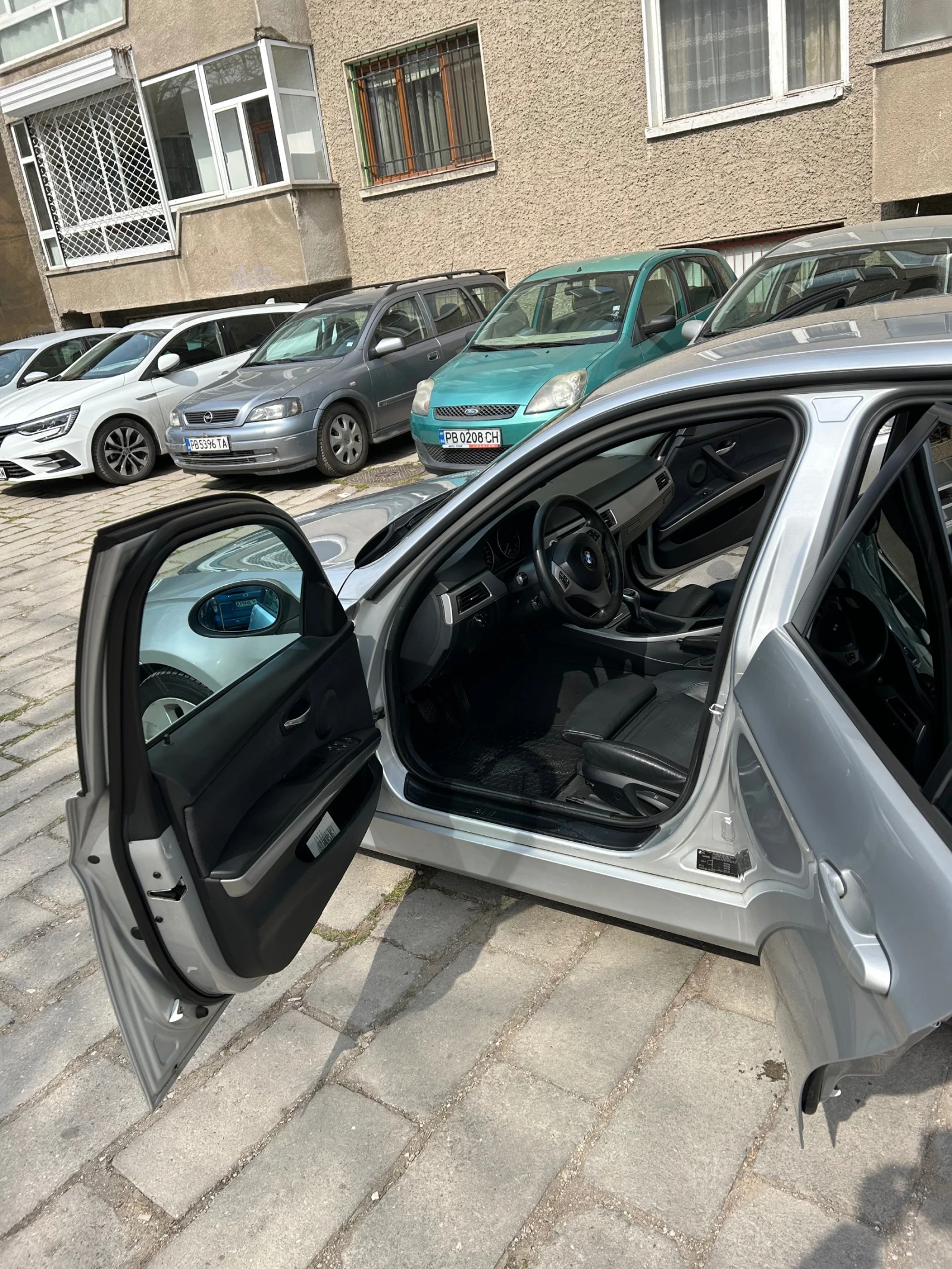 BMW 320, снимка 5 - Автомобили и джипове - 53923826