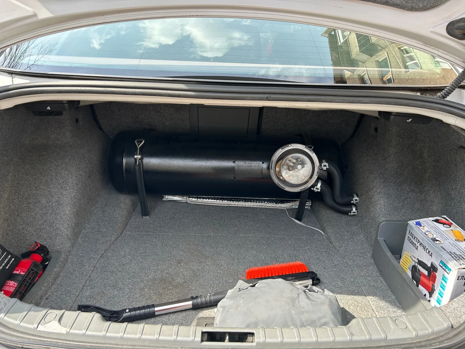 BMW 320, снимка 14 - Автомобили и джипове - 53923826