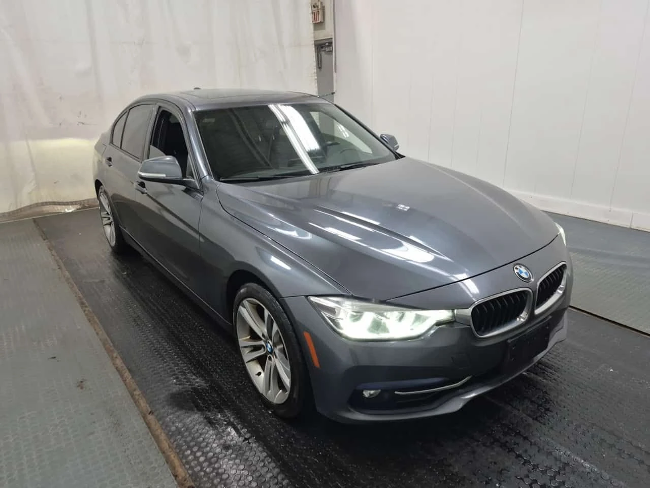 BMW 330 * 330I XDRIVE * CARFAX * ЦЕНА ДО БГ, снимка 2 - Автомобили и джипове - 53954457
