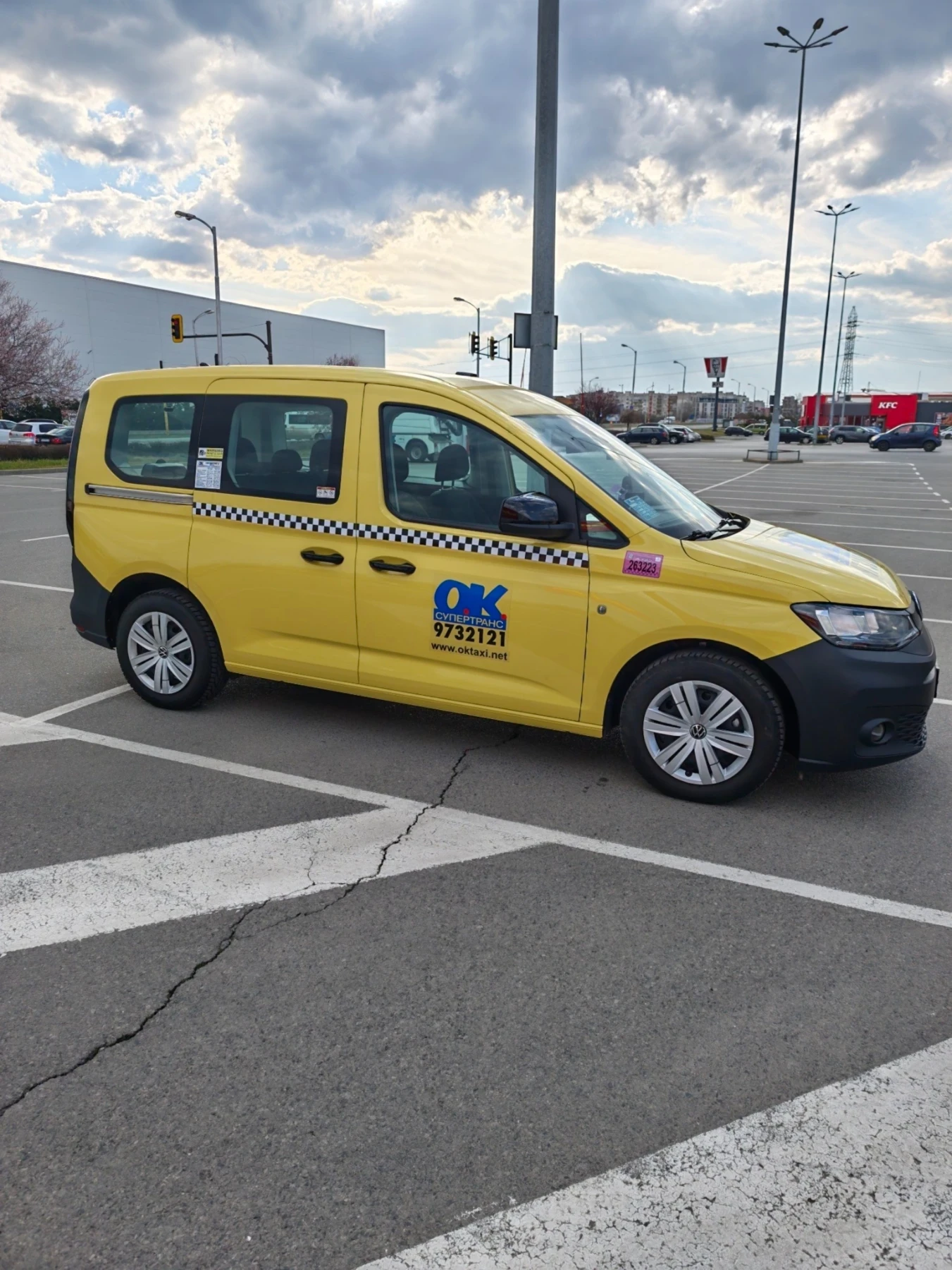 VW Caddy 1.5 tsi турбо бензин, газ, снимка 6 - Автомобили и джипове - 54001985