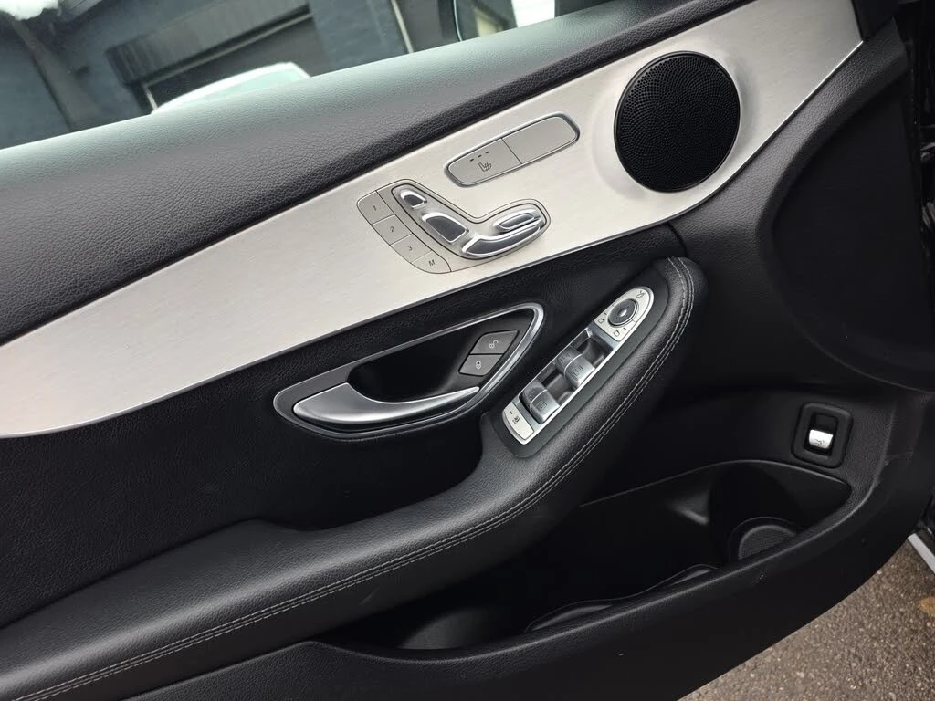 Mercedes-Benz C 300 * АвтоКредит * (ЦЕНА ДО БГ), снимка 9 - Автомобили и джипове - 54135055