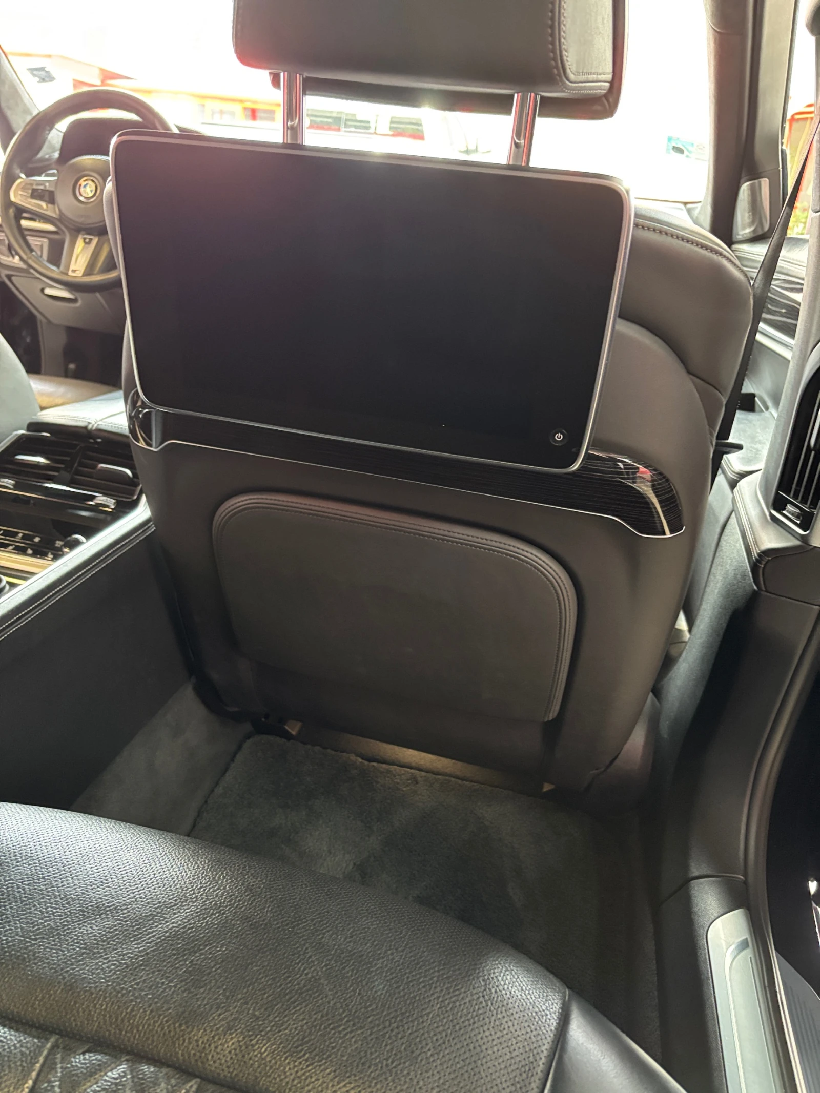 BMW 760 M760Li XDrive, снимка 11 - Автомобили и джипове - 54208022