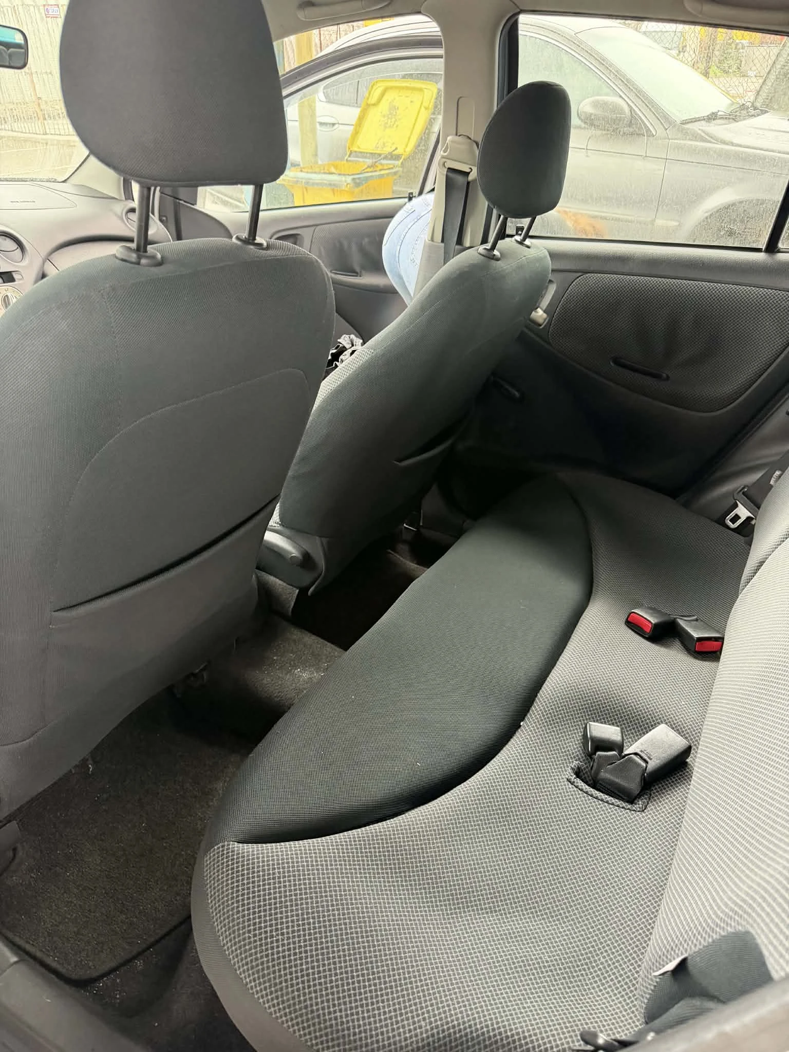 Toyota Yaris 1.3 vvt-i, снимка 12 - Автомобили и джипове - 54280877